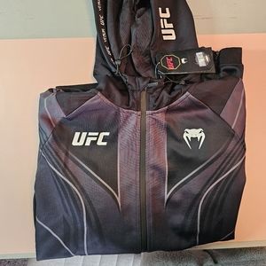 Mens Venum UFC Authentic Walk Out Jacket Size L NWT all black